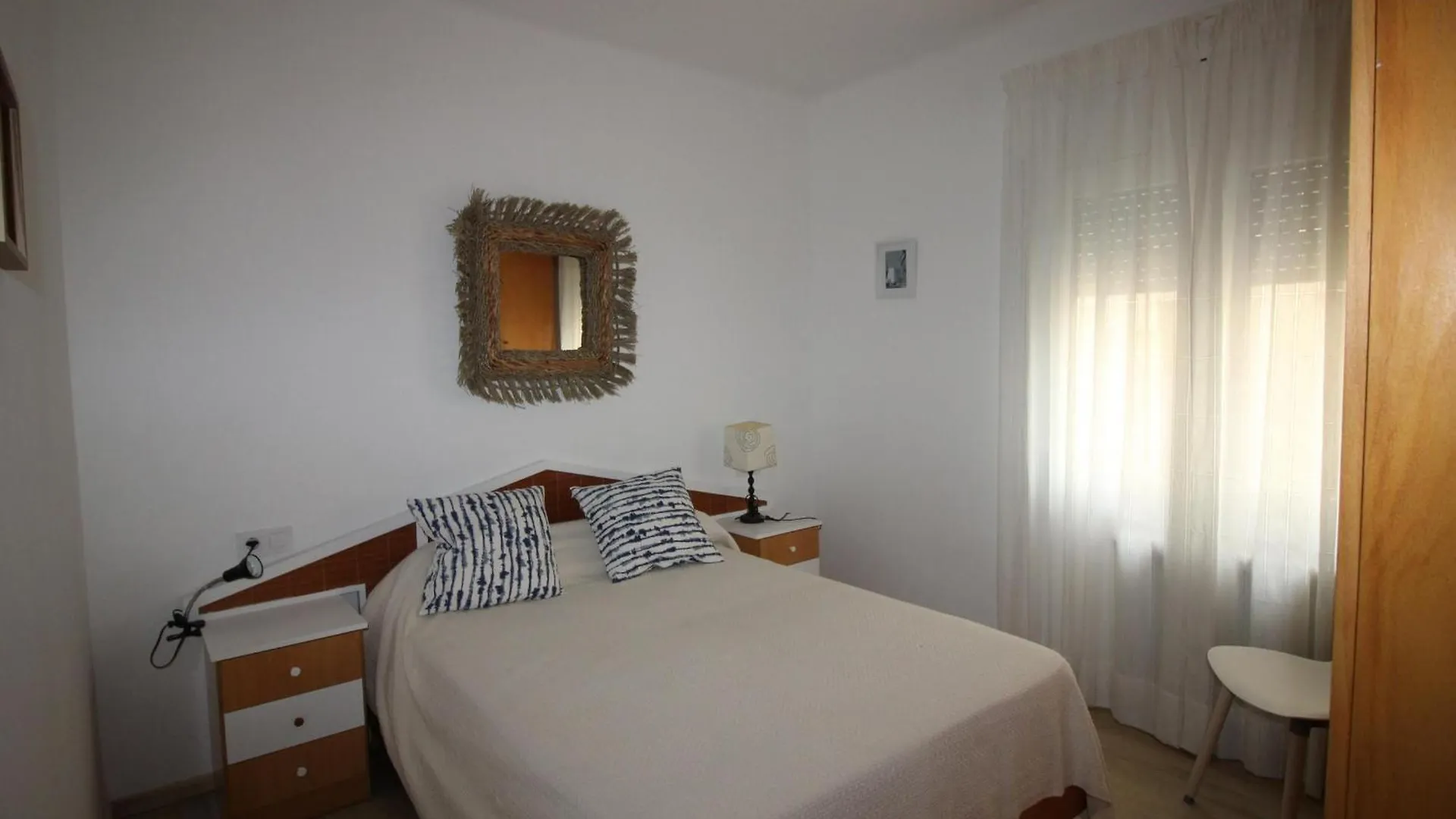 Apartment Narcis Monturiol - Apartamento Con Terraza Y Vistas A La Playa Del Port De Llanca. - Es-228-79