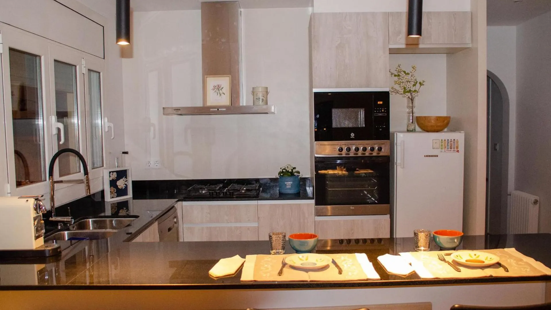 Narcis Monturiol - Apartamento Con Terraza Y Vistas A La Playa Del Port De Llanca. - Es-228-79 Apartment Llanca