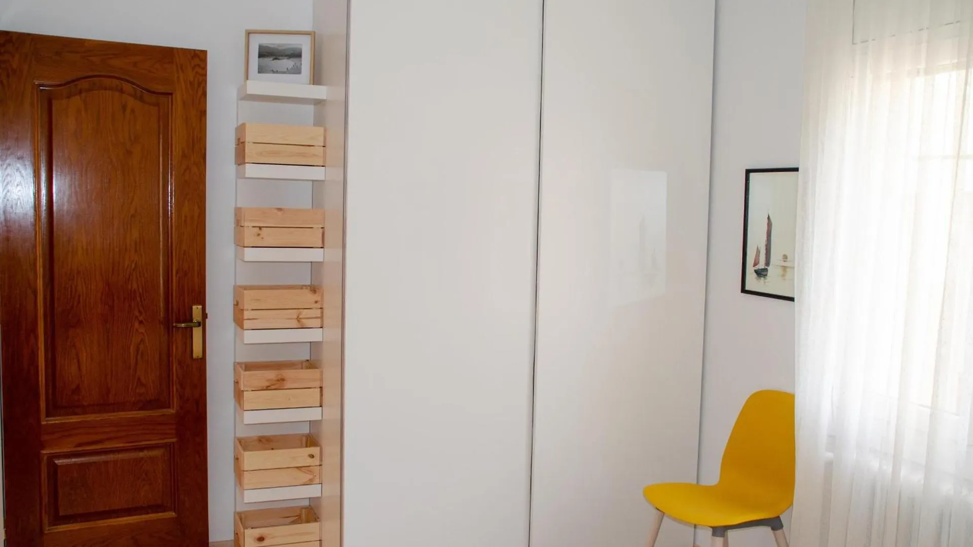 Narcis Monturiol - Apartamento Con Terraza Y Vistas A La Playa Del Port De Llanca. - Es-228-79 0*, Llanca