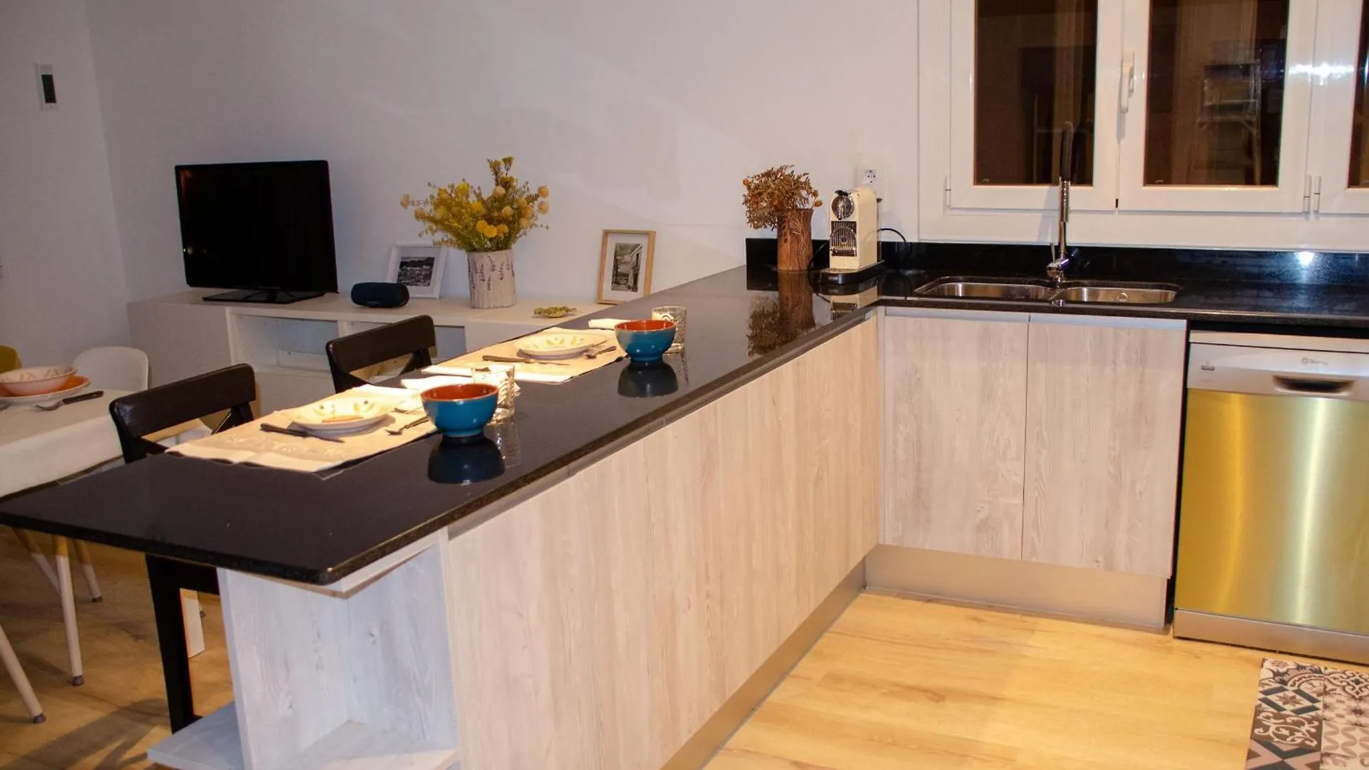 Narcis Monturiol - Apartamento Con Terraza Y Vistas A La Playa Del Port De Llanca. - Es-228-79 Spain