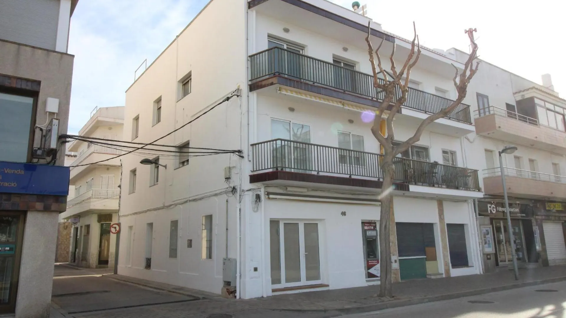شقة Narcis Monturiol - Apartamento Con Terraza Y Vistas A La Playa Del Port De Llanca. - Es-228-79 إسبانيا